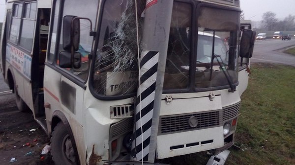 ДТП Петушинский район,М-7,трасса,122 километр,13 ноября 2017 года,грузовик врезался в автобус