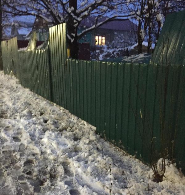 деревня Чудиново,Вязниковский район,трасса М-7,сломан забор,дорожная техника,расчистка снега,
