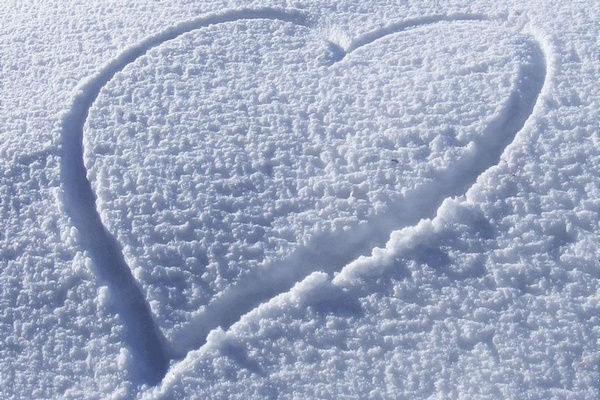 снег,сердце на снегу,14 февраля,