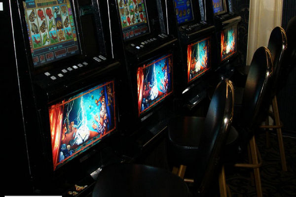 игровые автоматы,подпольное казино,игорный бизнес,