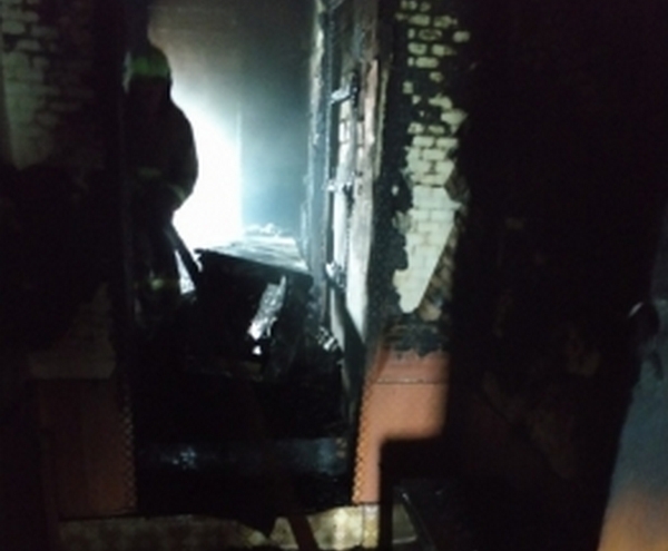 Пожар в частном доме тушили 9 человек