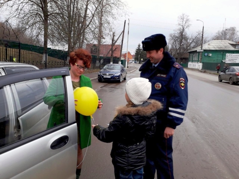 В Гороховце полицейские рассказали детям о правилах поведения в транспорте