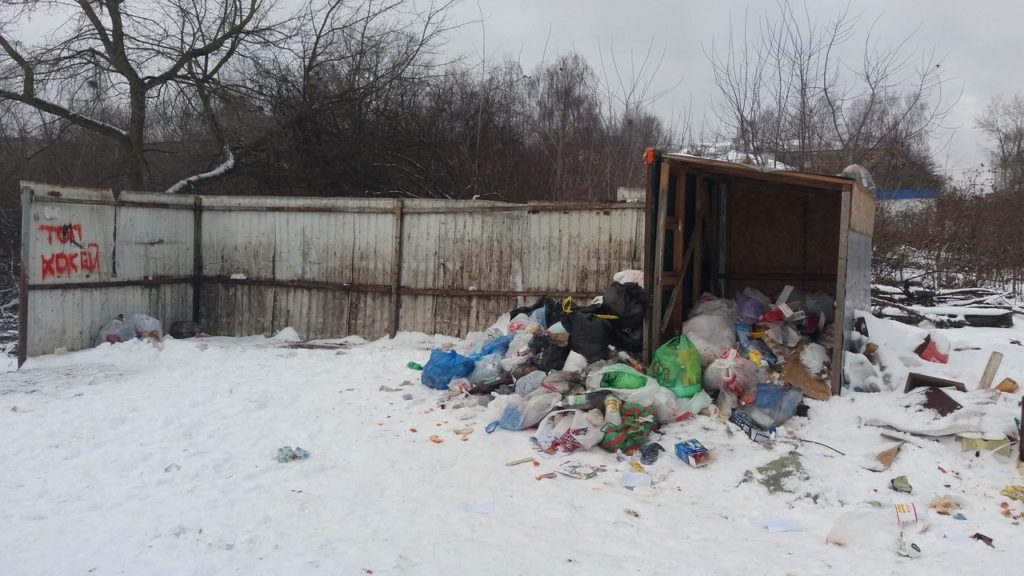 В Вязниках под Новый год исчезли мусорные баки